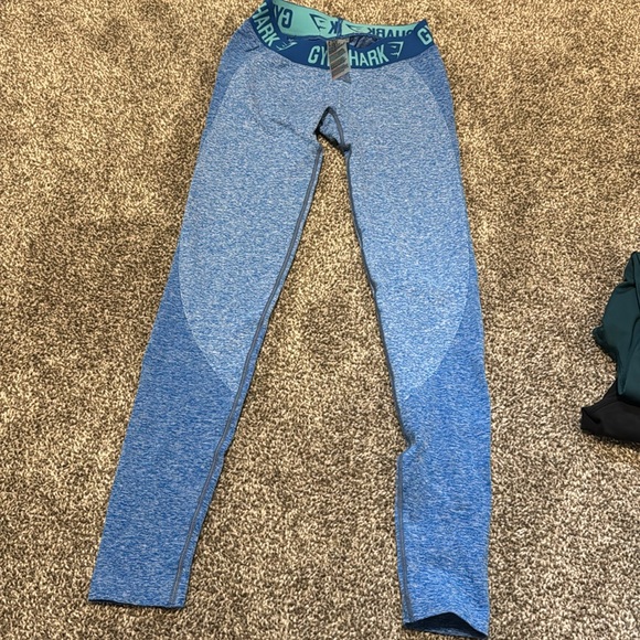 Gymshark size small women’s leggings - Picture 3 of 3